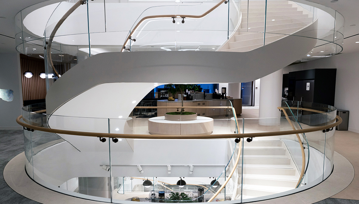 2412 HubStair